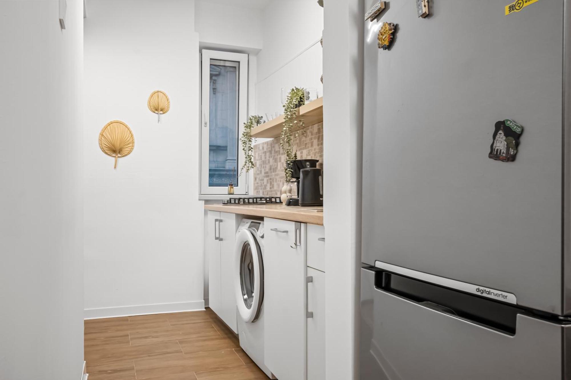 Earthy Escape - With Balcony Apartamento Bucarest